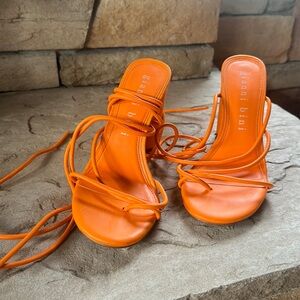 Lace up Gianni Bini chunky heel. Worn twice